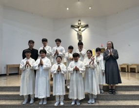 이해강 베네딕토

1명의 신입복사 입단식과 복사단 갱신식입니다.
우리 복사들을 위해 많은 기도 부탁드립니다.
